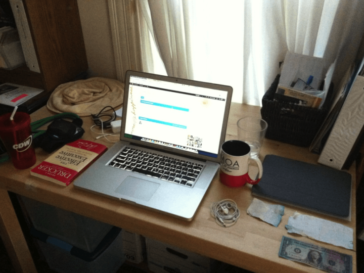 desk-setup
